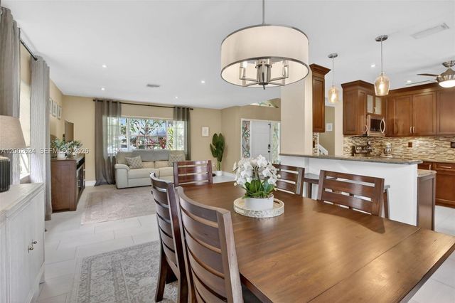 3613 Starboard Avenue, Cooper City, FL 33026