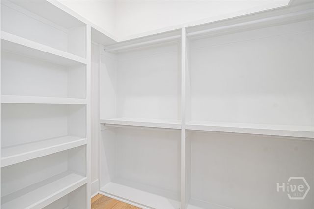 216 W 43rd Street, Savannah, GA 31401