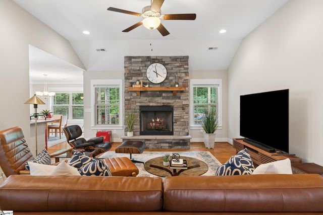 2 Anastasia Court, Easley, SC 29642