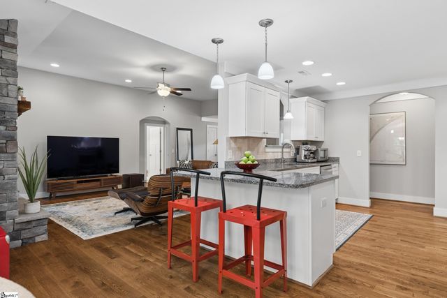 2 Anastasia Court, Easley, SC 29642