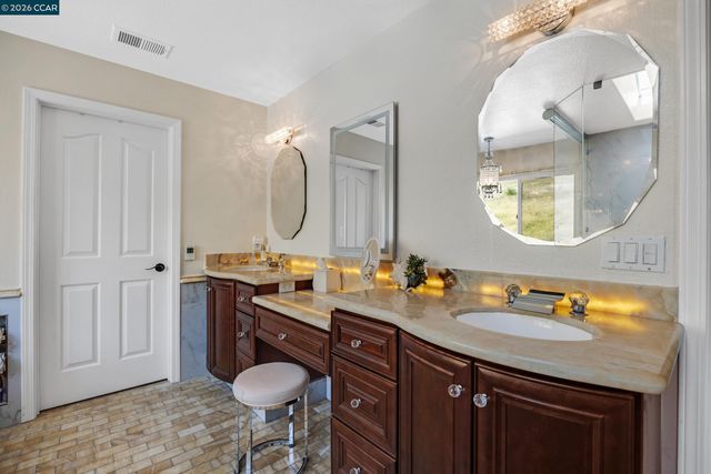 3655 Deer Trail Dr, Danville, CA 94506