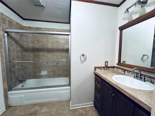 303 N Victor Street, Comanche, TX 76442
