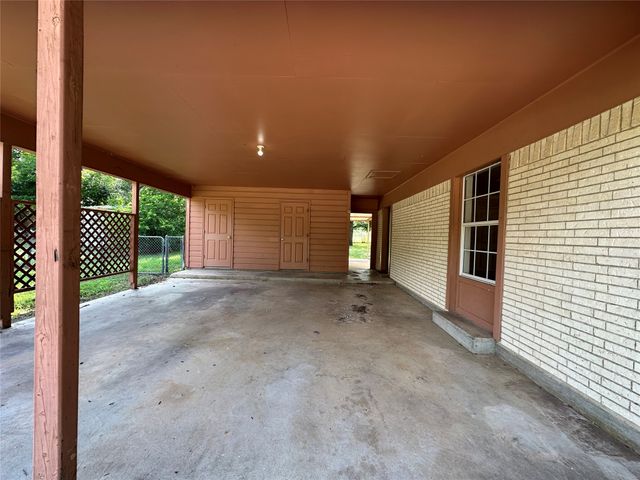 303 N Victor Street, Comanche, TX 76442
