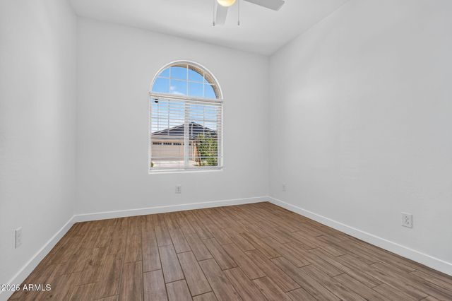 1651 W ESTES Way, Phoenix, AZ 85041