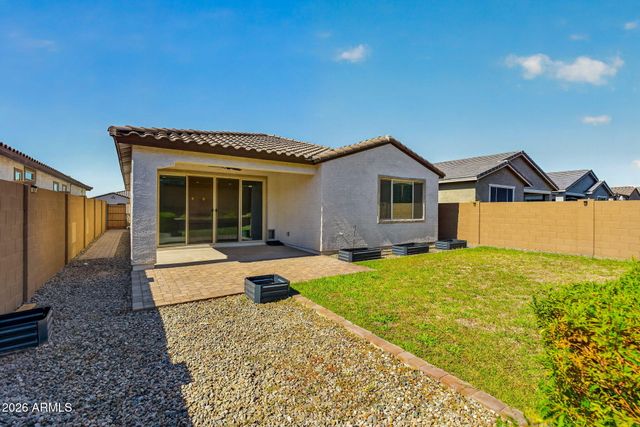 1651 W ESTES Way, Phoenix, AZ 85041