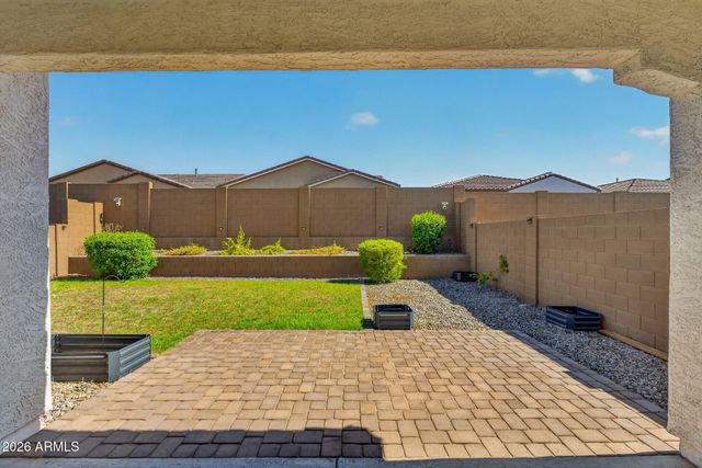 1651 W ESTES Way, Phoenix, AZ 85041