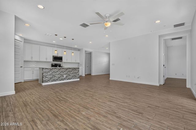 1651 W ESTES Way, Phoenix, AZ 85041