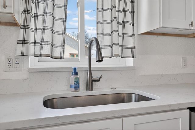 116 WOODLEY AVENUE, Edgewater, FL 32132