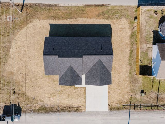 102 TOWNHOUSE Drive, Cambria, IL 62915