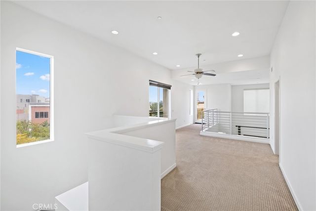 555 Rockefeller, Irvine, CA 92612