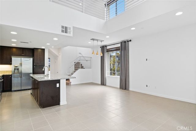 555 Rockefeller, Irvine, CA 92612