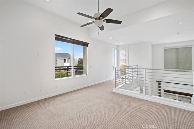 555 Rockefeller, Irvine, CA 92612