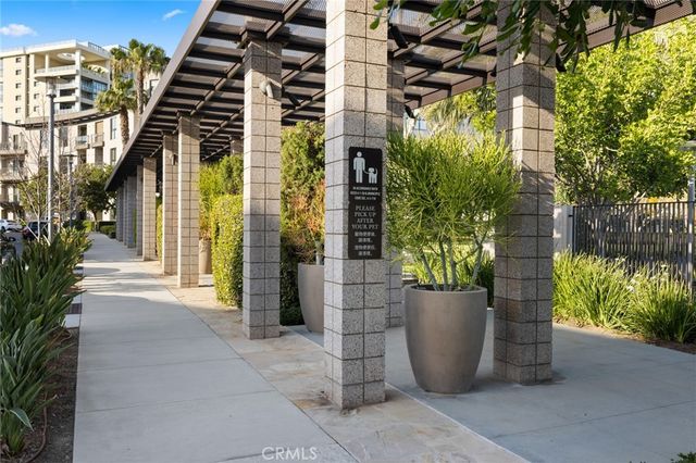 555 Rockefeller, Irvine, CA 92612