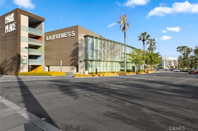 555 Rockefeller, Irvine, CA 92612