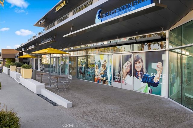 555 Rockefeller, Irvine, CA 92612