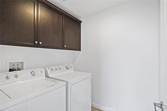 555 Rockefeller, Irvine, CA 92612