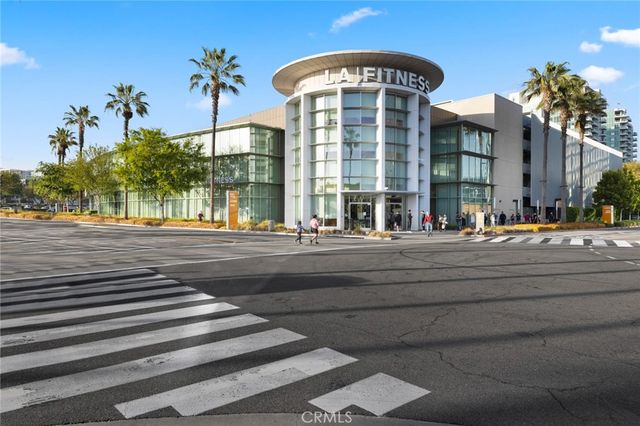 555 Rockefeller, Irvine, CA 92612