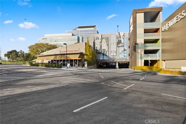 555 Rockefeller, Irvine, CA 92612