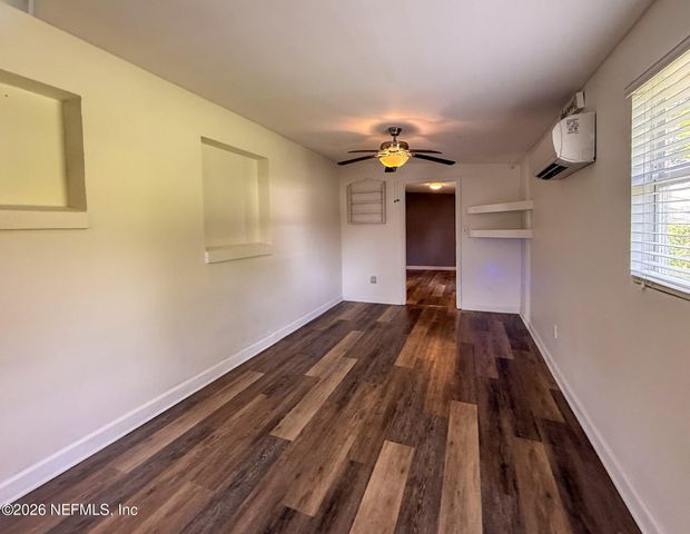 880 EMERALD Drive, Mount Dora, FL 32757