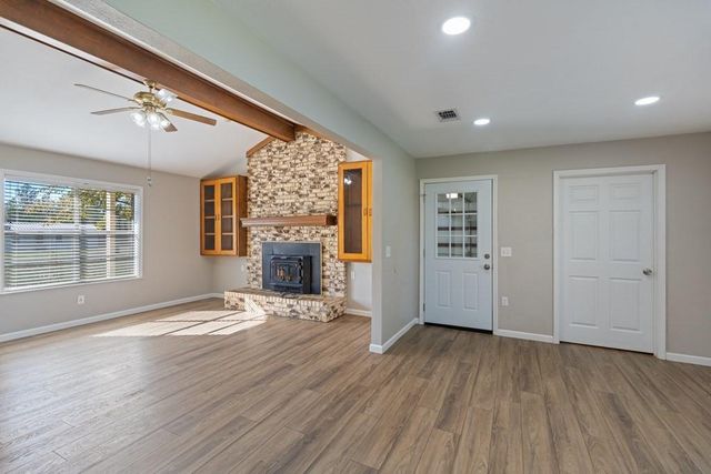 956 Lightfoot Road, Lufkin, TX 75901