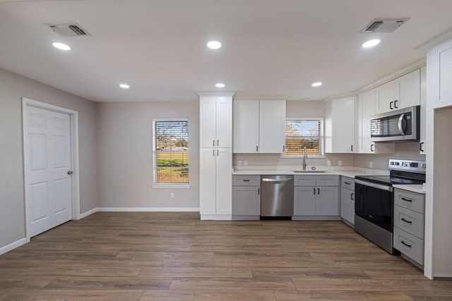 956 Lightfoot Road, Lufkin, TX 75901