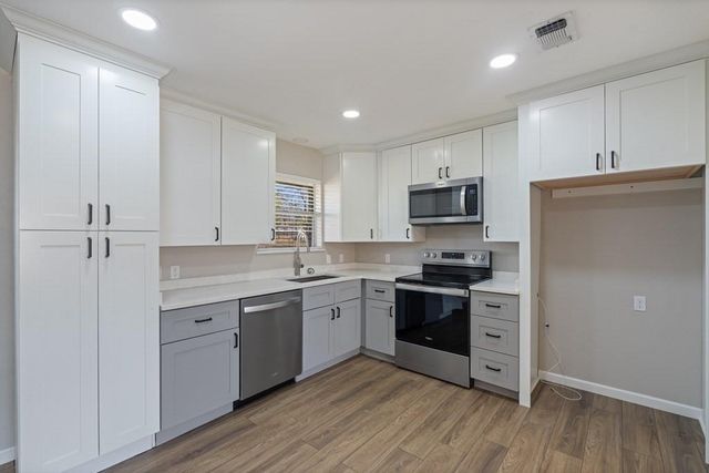 956 Lightfoot Road, Lufkin, TX 75901