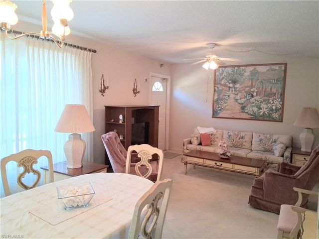 2 Tangelo CT, Lehigh Acres, FL 33936