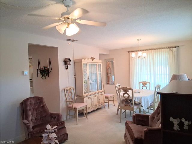 2 Tangelo CT, Lehigh Acres, FL 33936