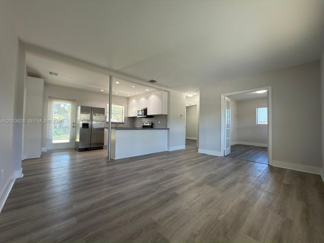 1325 NW 11th Ct, Fort Lauderdale, FL 33311