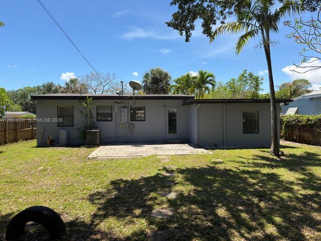 1325 NW 11th Ct, Fort Lauderdale, FL 33311