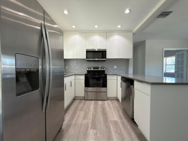 1325 NW 11th Ct, Fort Lauderdale, FL 33311