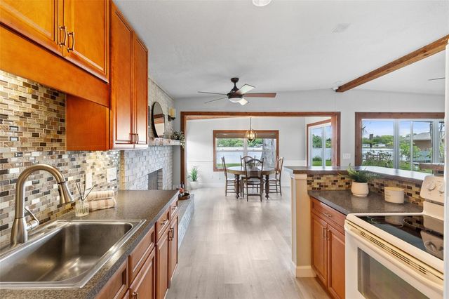 620 LAKE DRIVE, Oviedo, FL 32766