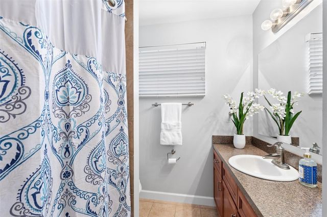 620 LAKE DRIVE, Oviedo, FL 32766