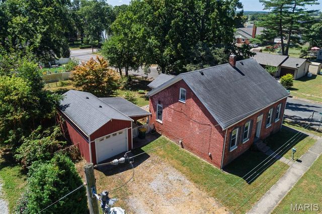302 E Dee Street, Lebanon, IL 62254