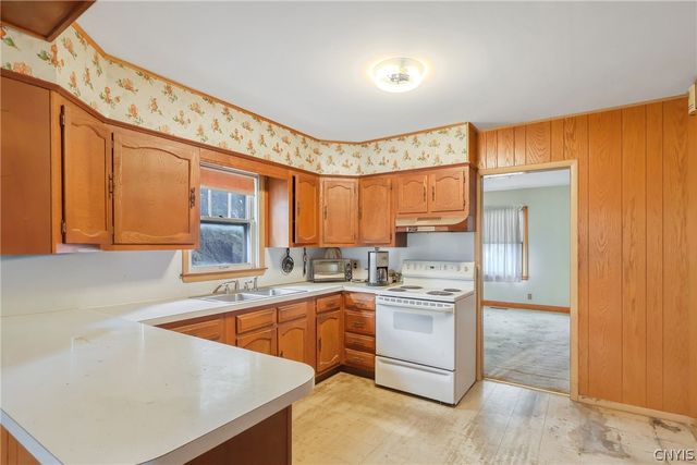 112 Gillespie Avenue, Camillus, NY 13219