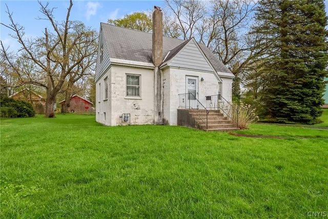 112 Gillespie Avenue, Camillus, NY 13219