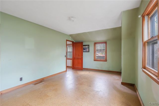 112 Gillespie Avenue, Camillus, NY 13219