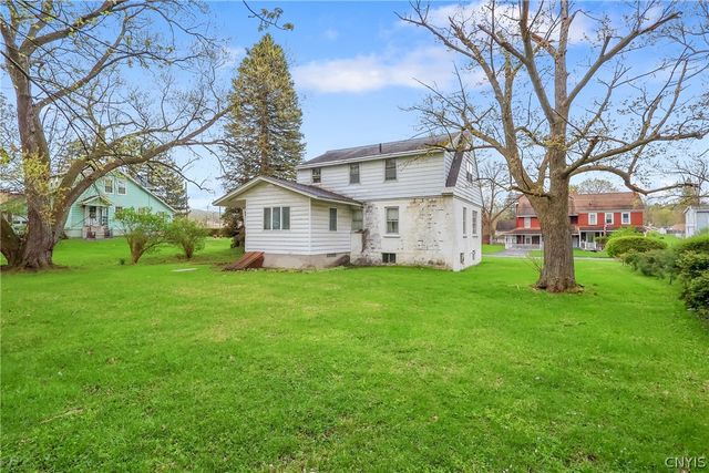 112 Gillespie Avenue, Camillus, NY 13219