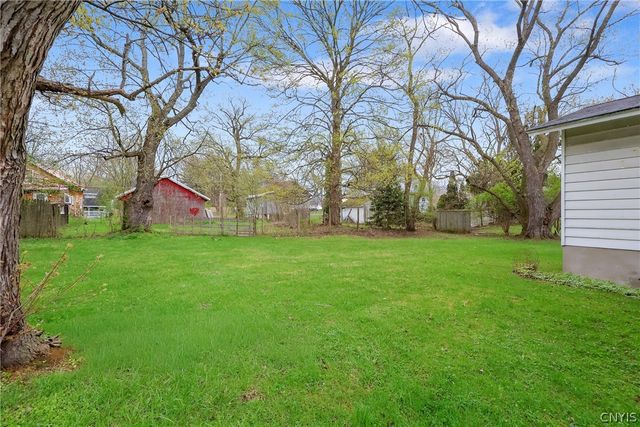 112 Gillespie Avenue, Camillus, NY 13219