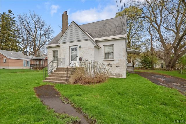 112 Gillespie Avenue, Camillus, NY 13219