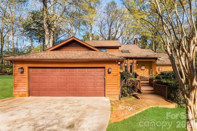 10 Thornwood Court, Clover, SC 29710