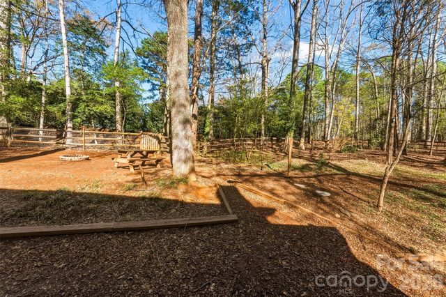 10 Thornwood Court, Clover, SC 29710