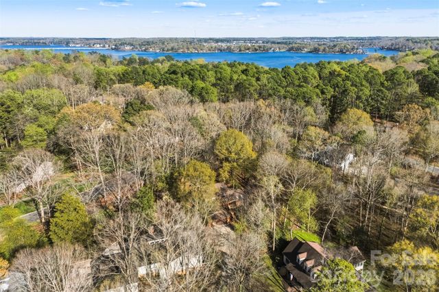 10 Thornwood Court, Clover, SC 29710