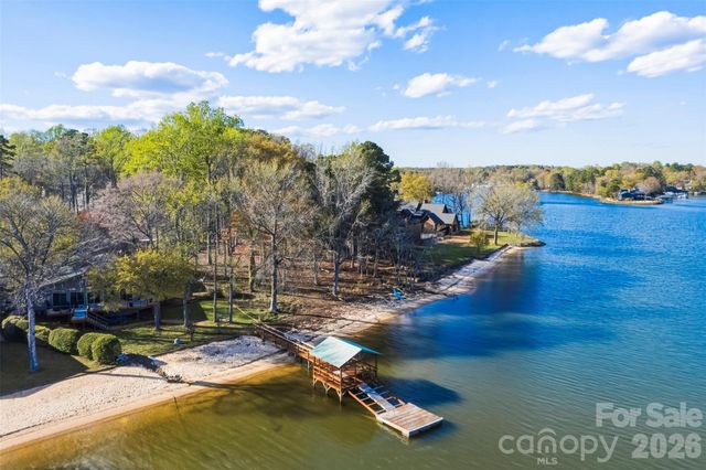 10 Thornwood Court, Clover, SC 29710