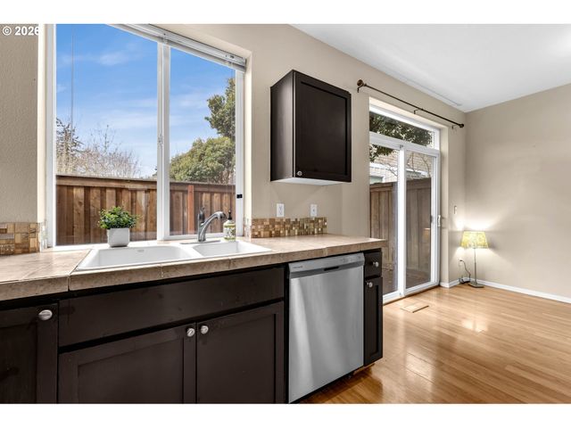 6429 Sw VINWOOD Ter, Beaverton, OR 97078