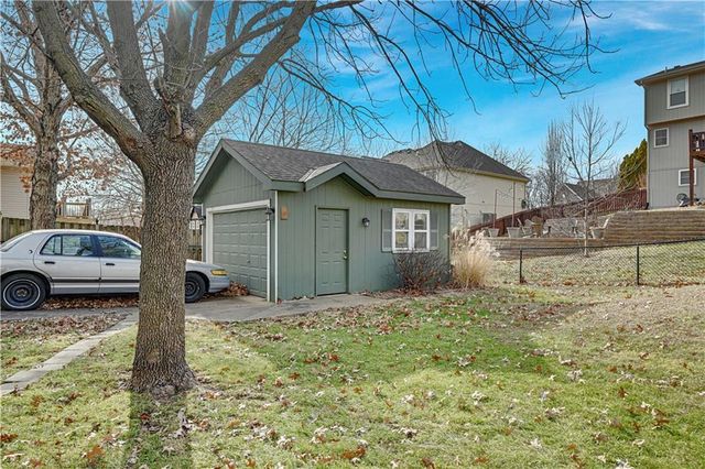 4206 N 110 Terrace, Kansas City, KS 66109