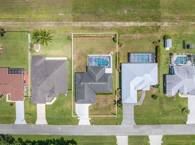 162 SW Dalton Circle, Port St Lucie, FL 34953