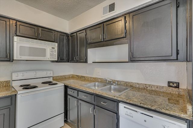 9825 N Walnut Street M103, Dallas, TX 75243