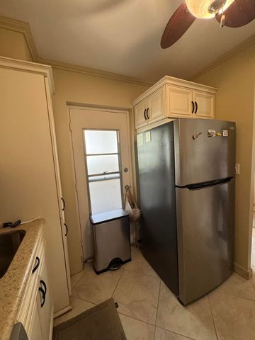 220 Kings Point Drive 210, Sunny Isles Beach, FL 33160