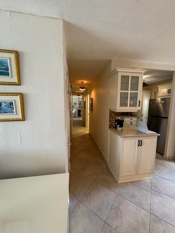 220 Kings Point Drive 210, Sunny Isles Beach, FL 33160